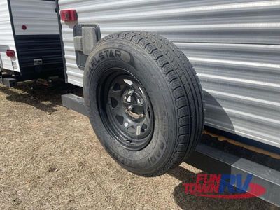 2022 Forest River RV Salem — photo 29 view