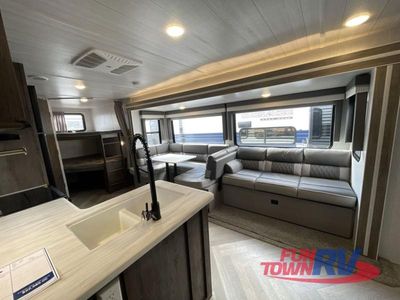 2022 Forest River RV Salem — photo 9 view