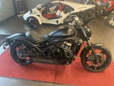 2025 Kawasaki Vulcan® S — front three-quarter view