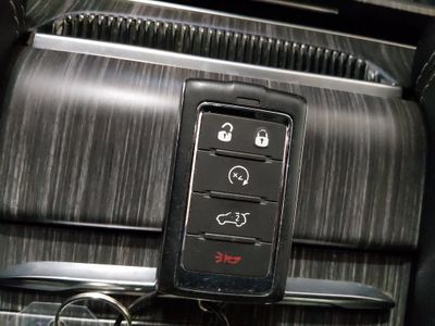 2024 Jeep Wagoneer - Photo 15