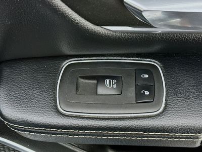 2023 Ram 1500 — photo 29 view