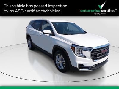 2024 GMC Terrain FWD 4dr SLE — front three-quarter view