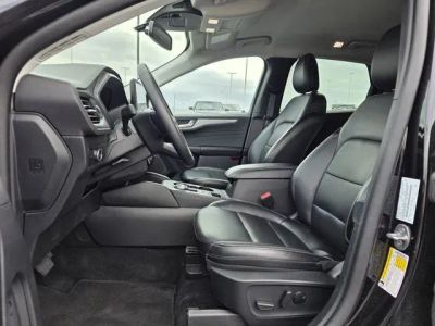 2025 Ford Escape — photo 13 view