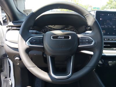 2024 Jeep Compass - Photo 12