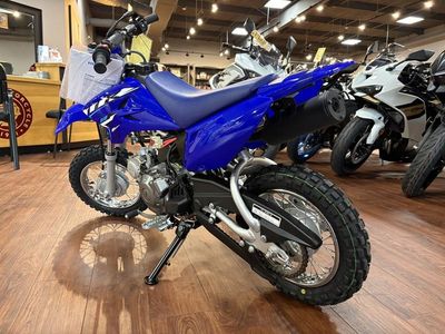 2026 Yamaha TT-R50E — rear three-quarter view