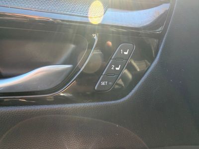 2023 Honda CR-V Hybrid Sport Touring — photo 19 view
