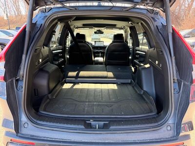 2023 Honda CR-V Hybrid Sport Touring — photo 38 view