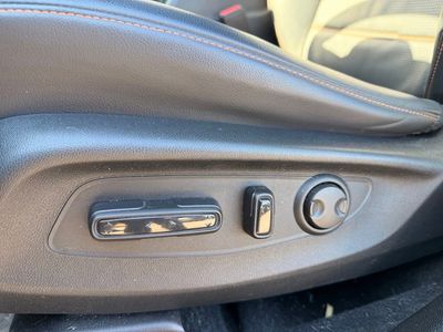 2023 Honda CR-V Hybrid Sport Touring — photo 18 view