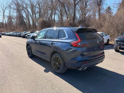 2023 Honda CR-V Hybrid Sport Touring — photo 7 view