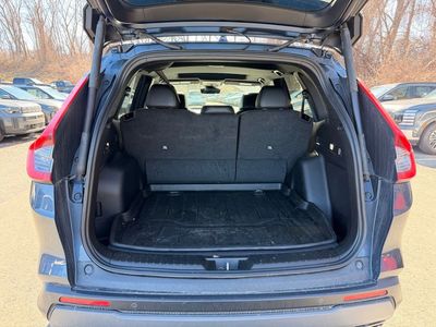 2023 Honda CR-V Hybrid Sport Touring — photo 37 view