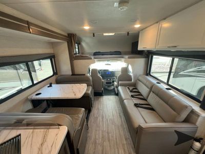 2025 Thor Motor Coach Four Winds — photo 15 view