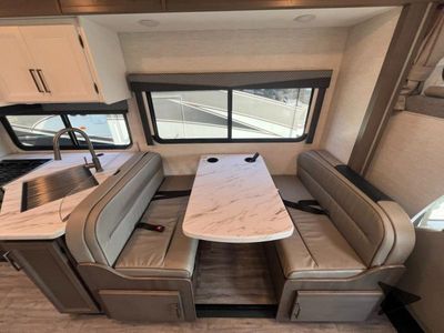 2025 Thor Motor Coach Four Winds — photo 10 view
