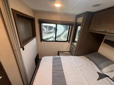 2025 Thor Motor Coach Four Winds — photo 18 view