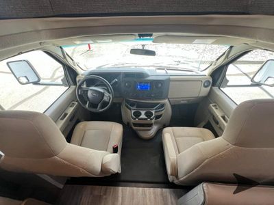 2025 Thor Motor Coach Four Winds — photo 23 view