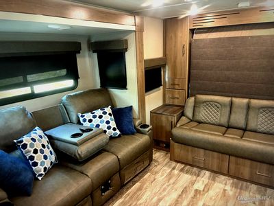 2021 Grand Design Imagine XLS — photo 10 view