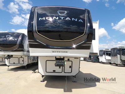 2026 Keystone Montana — rear three-quarter view