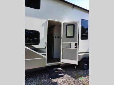 2026 Alliance RV Benchmark — photo 18 view