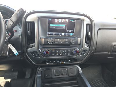 2018 Chevrolet Silverado 2500HD - Photo 11