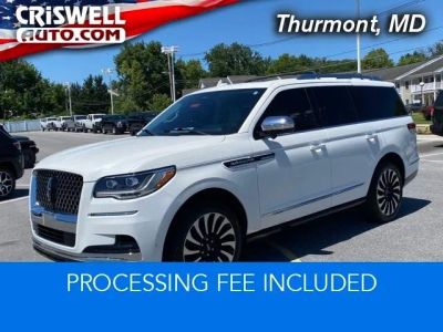 2023 Lincoln Navigator Black Label in Pristine White Metallic Tri-Coat — front three-quarter view