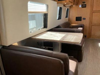 2018 Airstream Classic - Photo 9