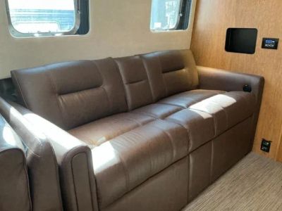 2018 Airstream Classic - Photo 11