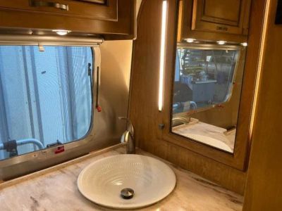 2018 Airstream Classic - Photo 15