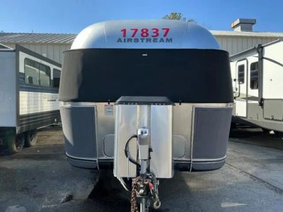 2018 Airstream Classic - Photo 2