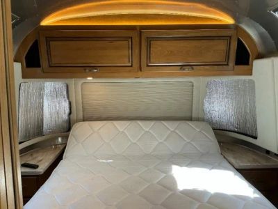 2018 Airstream Classic - Photo 20