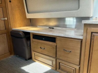 2018 Airstream Classic - Photo 12