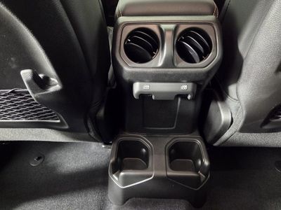 2026 Jeep Gladiator — photo 19 view