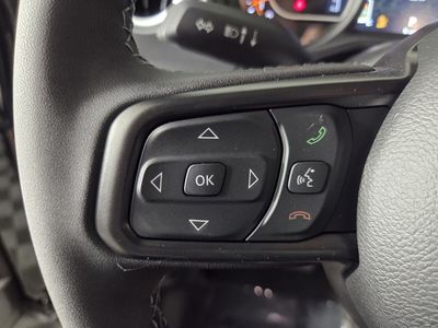 2026 Jeep Gladiator — photo 14 view