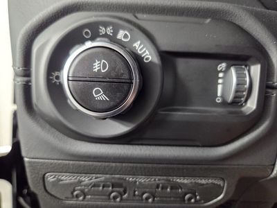 2026 Jeep Gladiator — photo 15 view