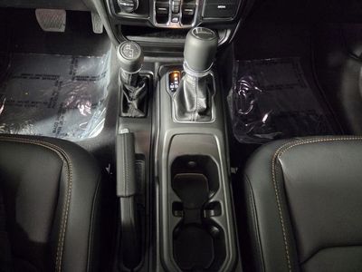 2026 Jeep Gladiator — photo 11 view