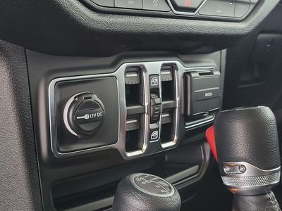 2026 Jeep Wrangler — photo 15 view