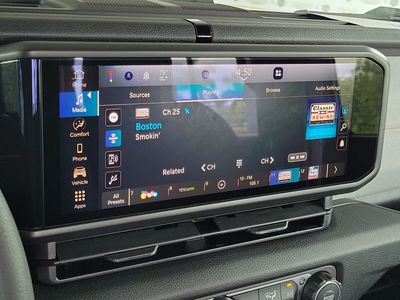 2026 Jeep Wrangler — photo 27 view