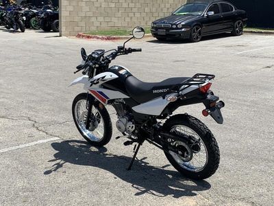 2025 Honda XR150L — interior view