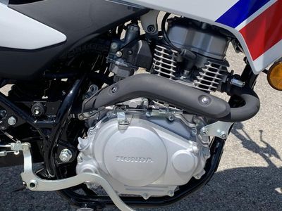 2025 Honda XR150L — photo 11 view