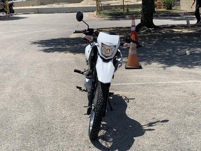 2025 Honda XR150L — rear three-quarter view
