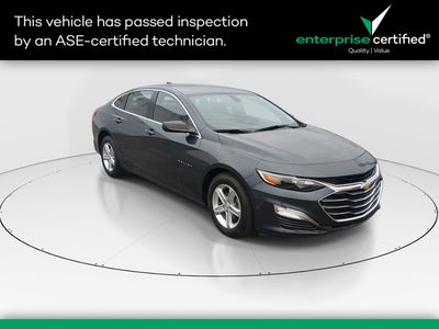 2020 Chevrolet Malibu 4dr Sdn LS w/1FL — front three-quarter view