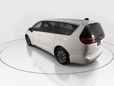 2023 Chrysler Pacifica — detail view