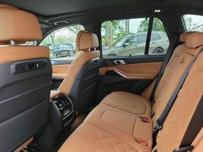 2026 BMW X5 — photo 10 view