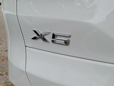 2026 BMW X5 — detail view
