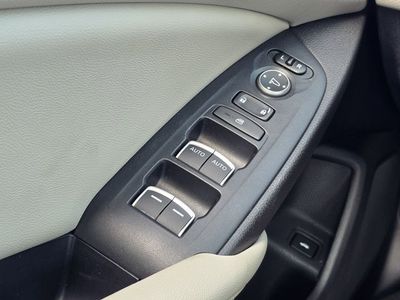 2019 Honda Accord — photo 14 view