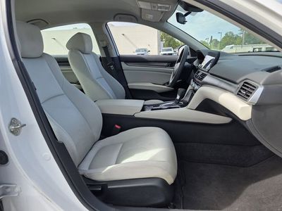 2019 Honda Accord — photo 23 view