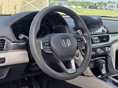 2019 Honda Accord — photo 20 view