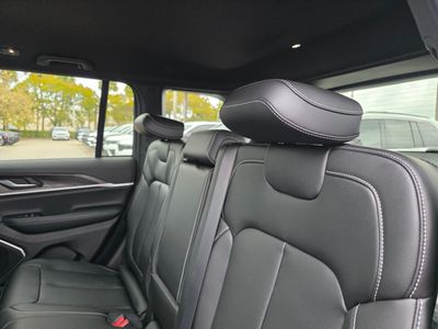 2026 Jeep Grand Cherokee — photo 7 view
