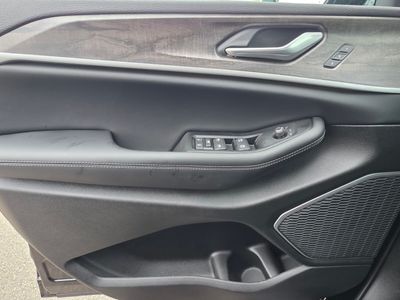 2026 Jeep Grand Cherokee — photo 14 view
