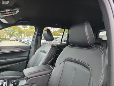 2026 Jeep Grand Cherokee — photo 11 view