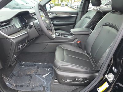 2026 Jeep Grand Cherokee — photo 12 view