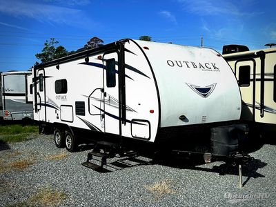 2017 Keystone Outback — front three-quarter view